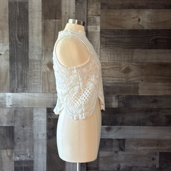 Vintage 90s elegant sleeveless top medium white crochet lace coquette angelic - Picture 9 of 11